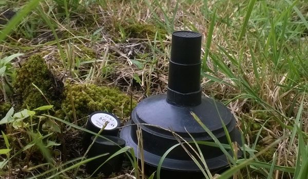 Измерение плотности потока радона с помощью прибора МНОГОФУНКЦИОНАЛЬНЫЙ ИЗМЕРИТЕЛЬНЫЙ КОМПЛЕКС ДЛЯ МОНИТОРИНГА РАДОНА КАМЕРА-01